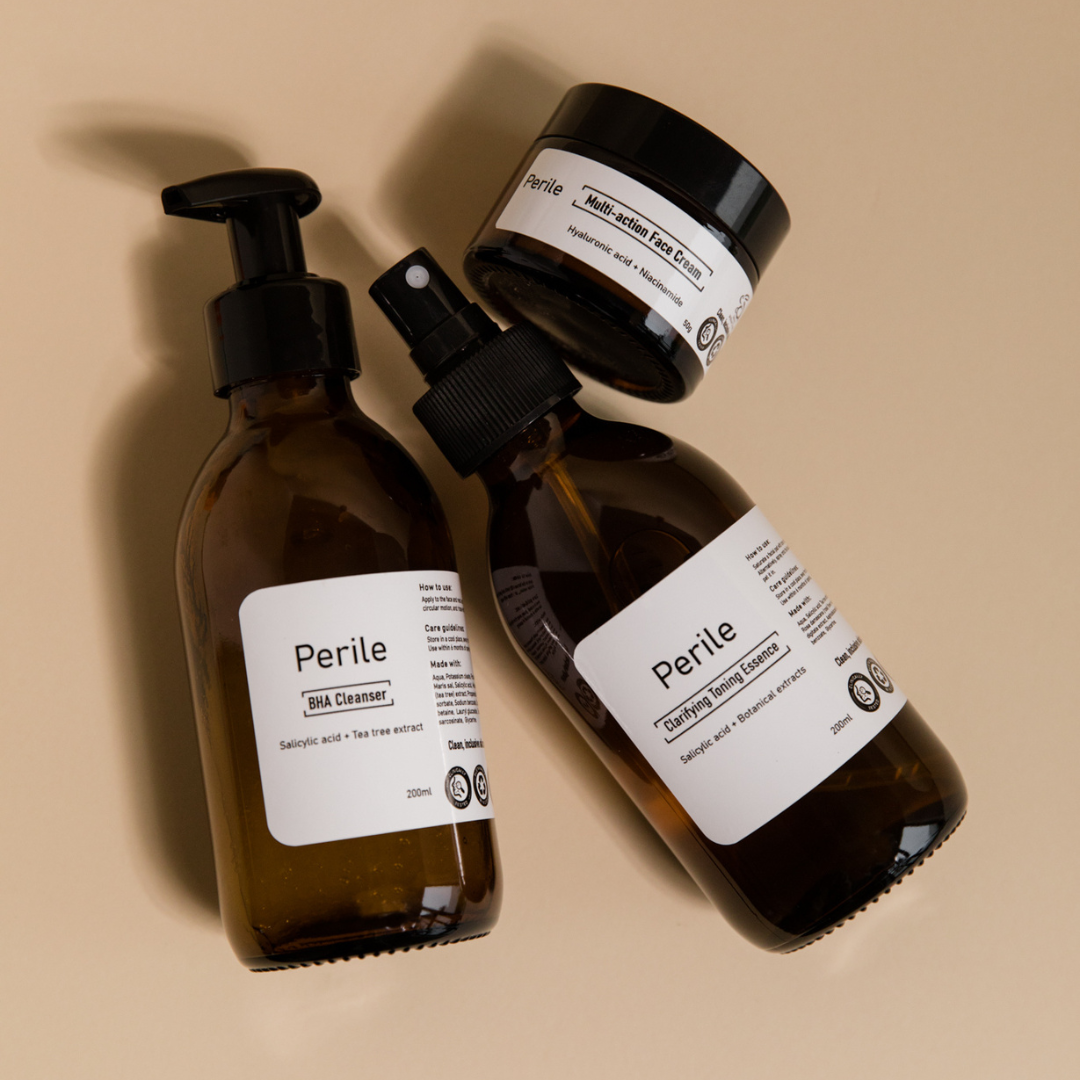 Clean, cruelty-free, vegan skincare, Oily skin, Acne-prone, Pimples, Excess of sebum, Clogged pores, Shiny T zone, Eco friendly face products, Environmentally friendly skin care products, best eco friendly skincare brand, natural ingredients, organic ingredients, best natural skincare brands.